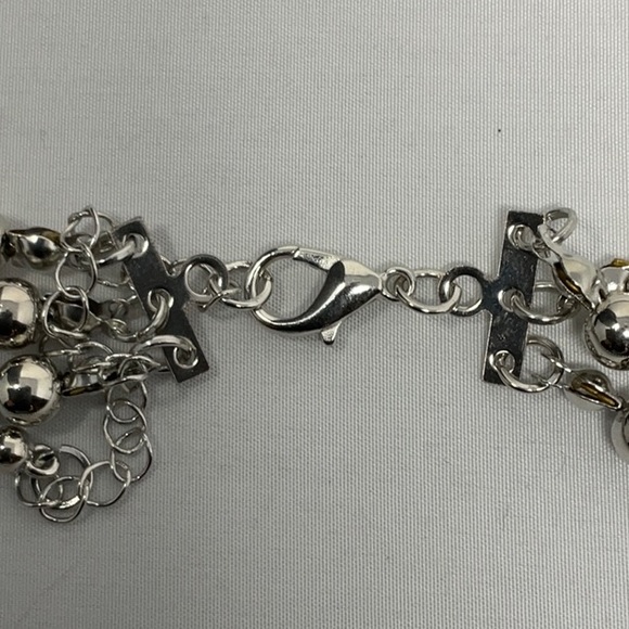 NWOT opulent 3 strand silver tone graduated shiny bead necklace - Picture 5 of 5